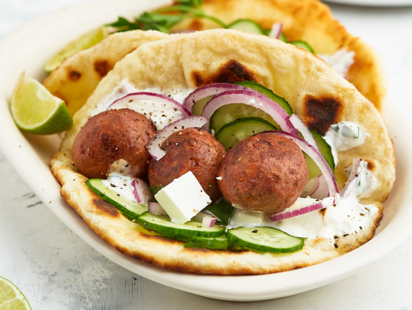 Flatbread with meatballs Eat me at