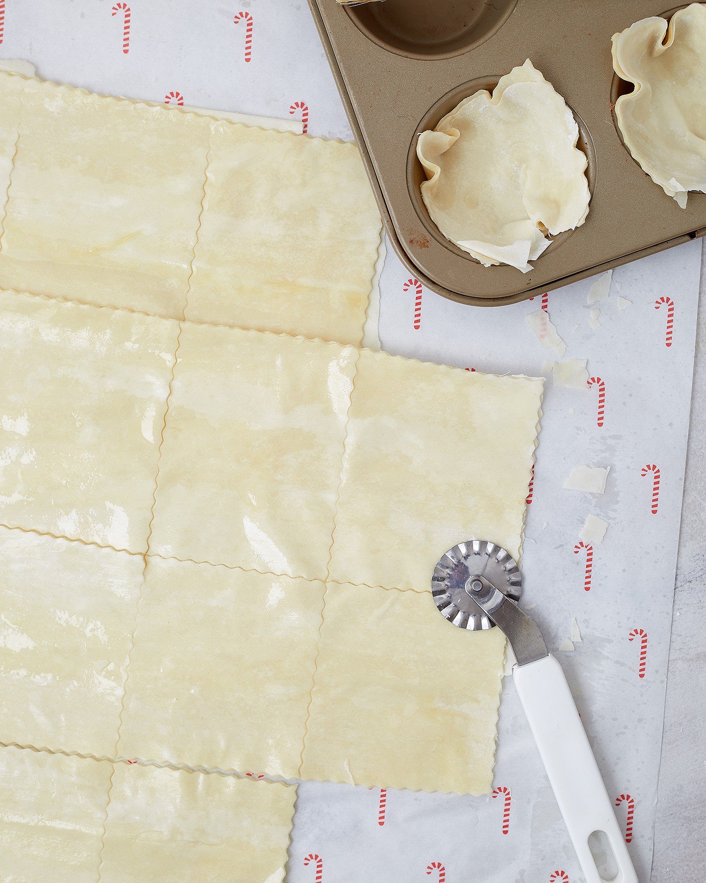 Mini-pies from filo dough with Eat me at and dried apricots (snack) - Photo №6