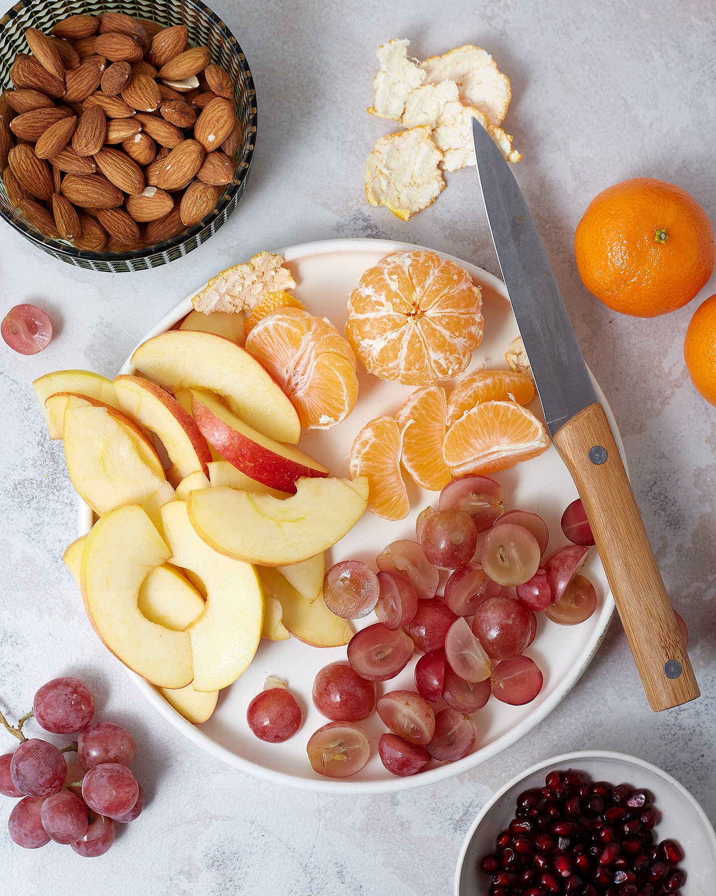 Salad with meatballs Eat me at, tangerines, apples and pomegranate - Photo №4