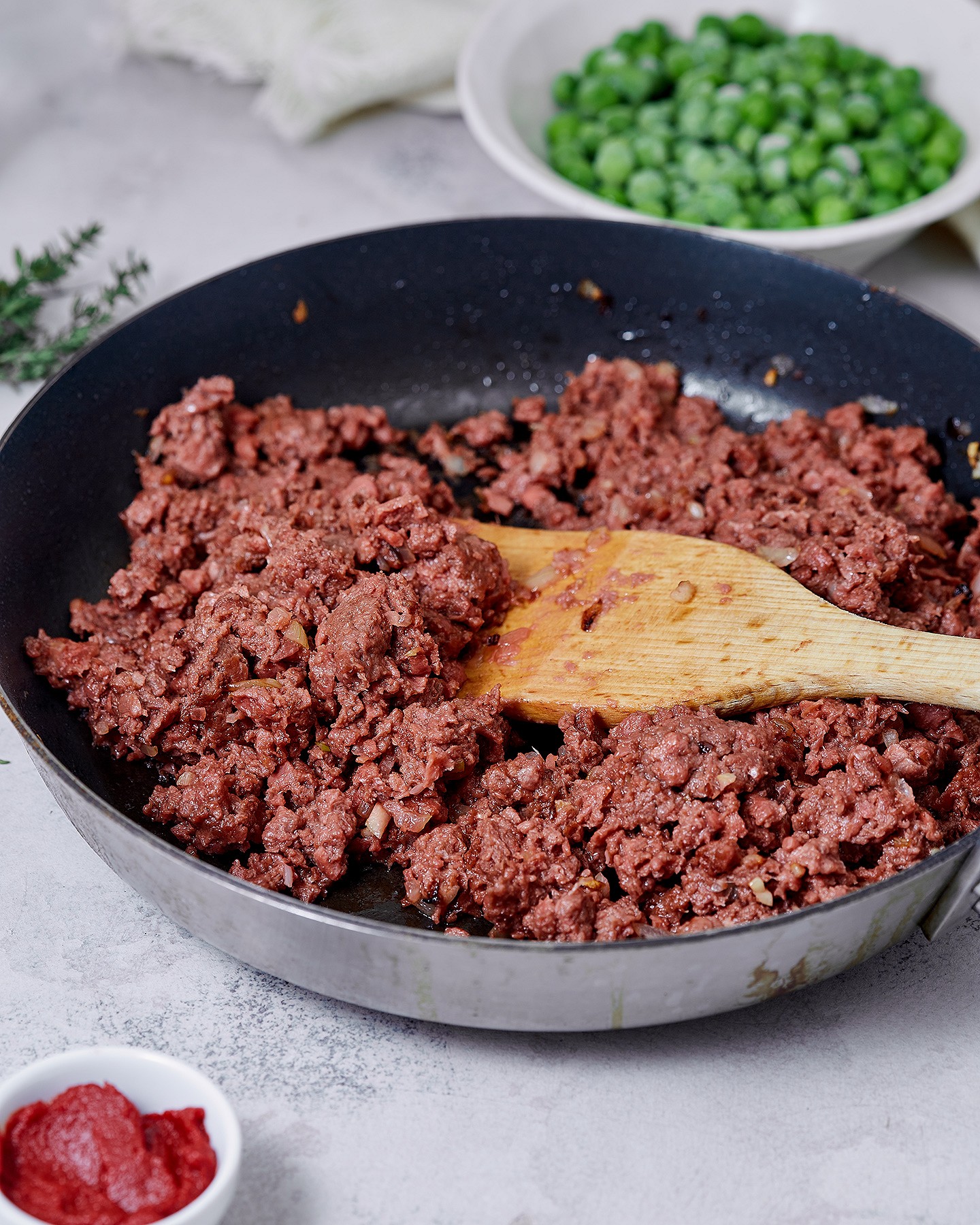 Mini pies with eat me at minced meat stewed in Guinness and sweet potato - Photo №3