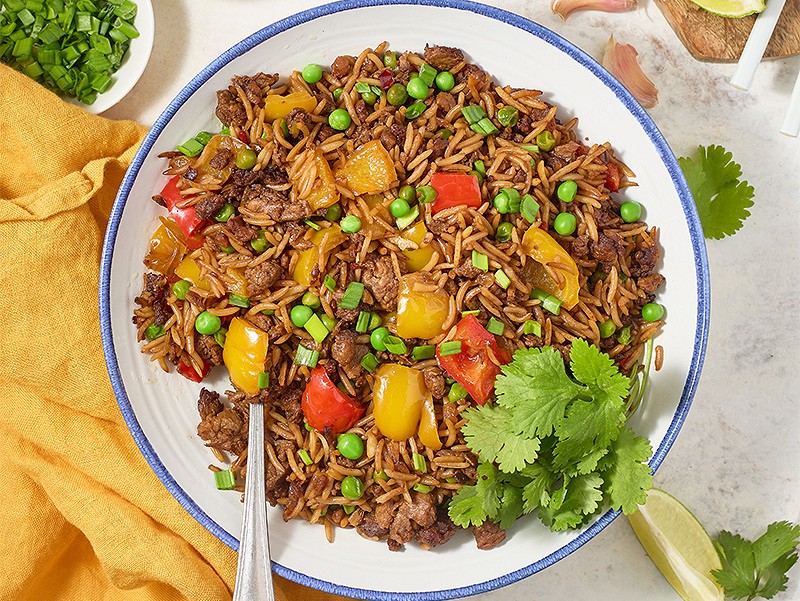 Rice with Eat Me At minced meat, pepper and peas