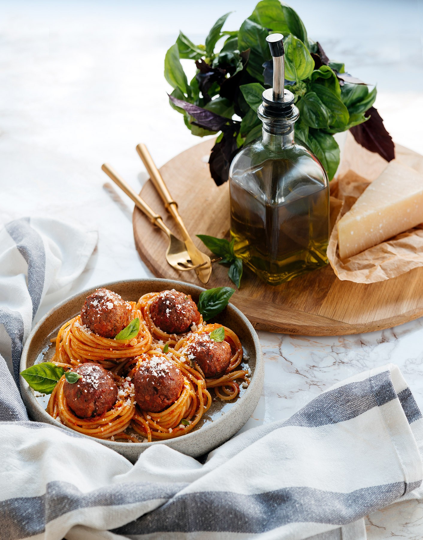 Spaghetti with meatballs Eat Me At - Photo №5