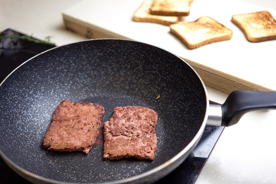 Toasts with Eat Me At - Photo №4