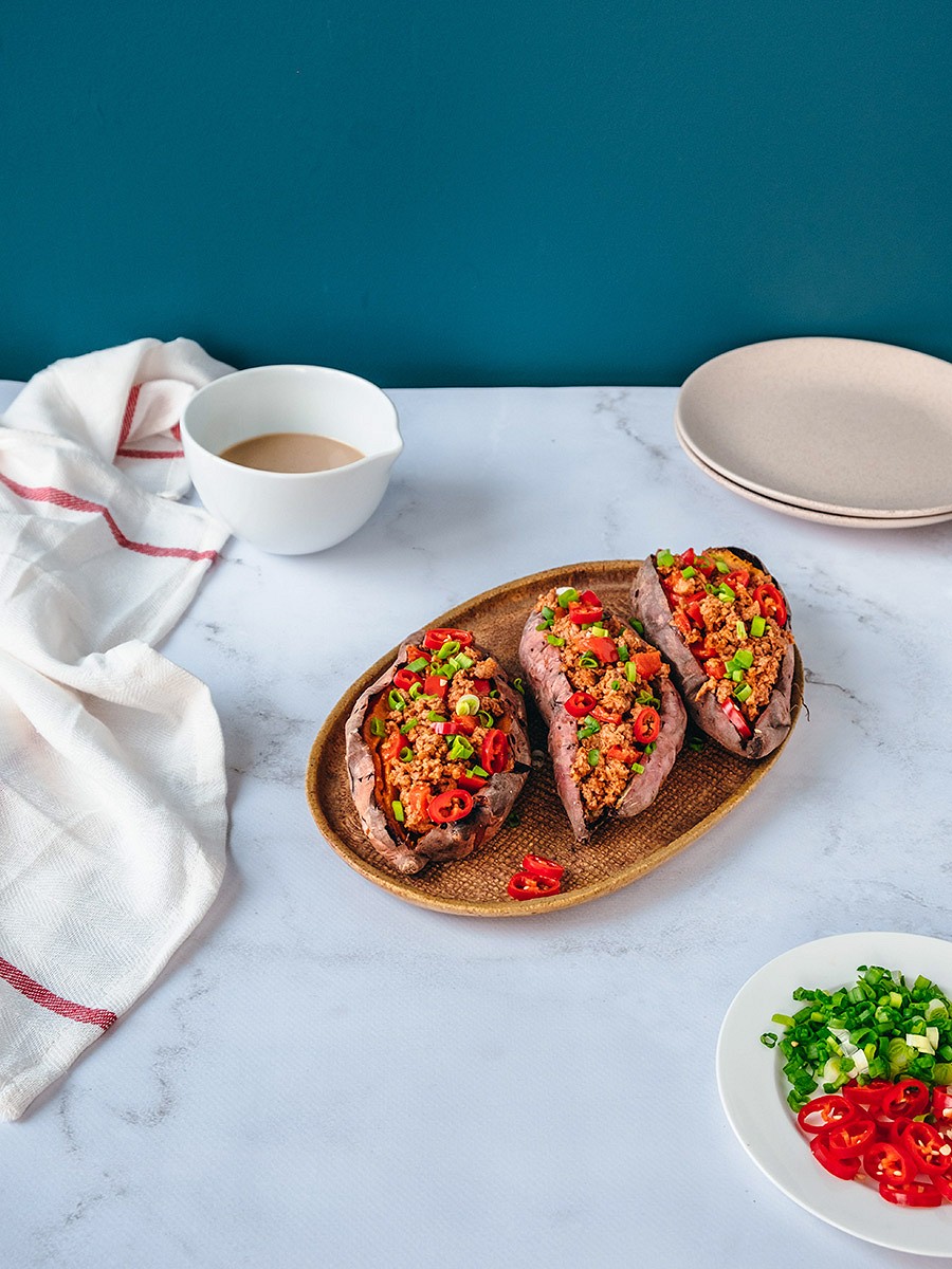 Baked sweet potatoes with Eat me at and tahini sauce - Photo №4