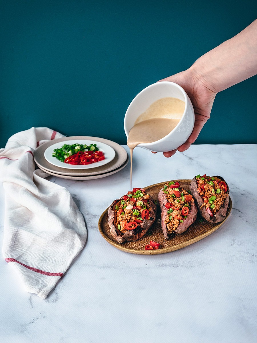 Baked sweet potatoes with Eat me at and tahini sauce - Photo №5