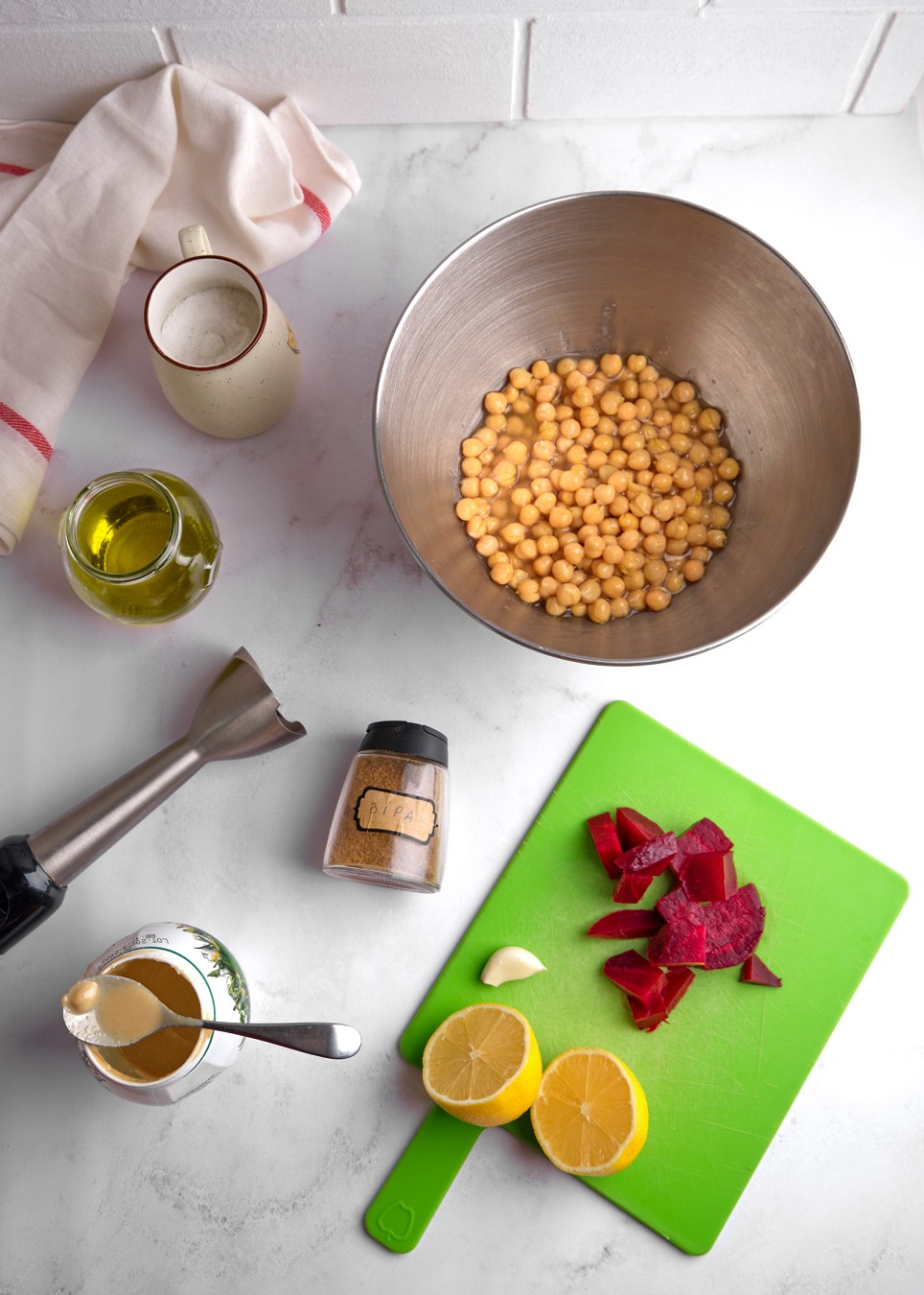 Valentines Eat Me At with Pink Hummus - Photo №3