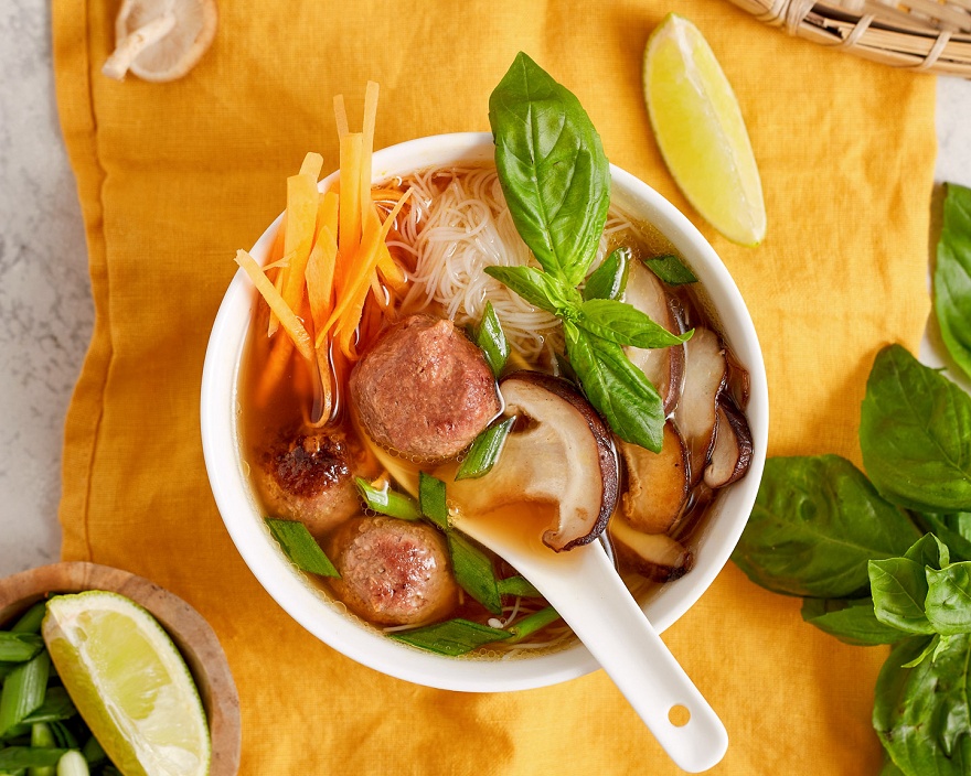 Asian light soup with lemongrass and Eat me at - Photo №1