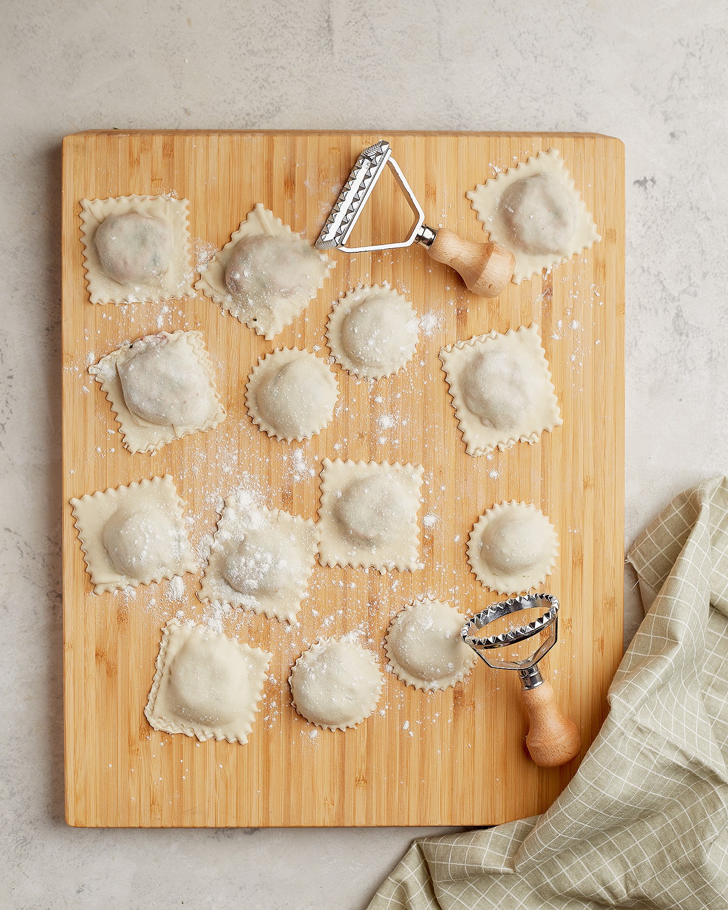Ravioli with minced meat Eat me at and spinach - Photo №9