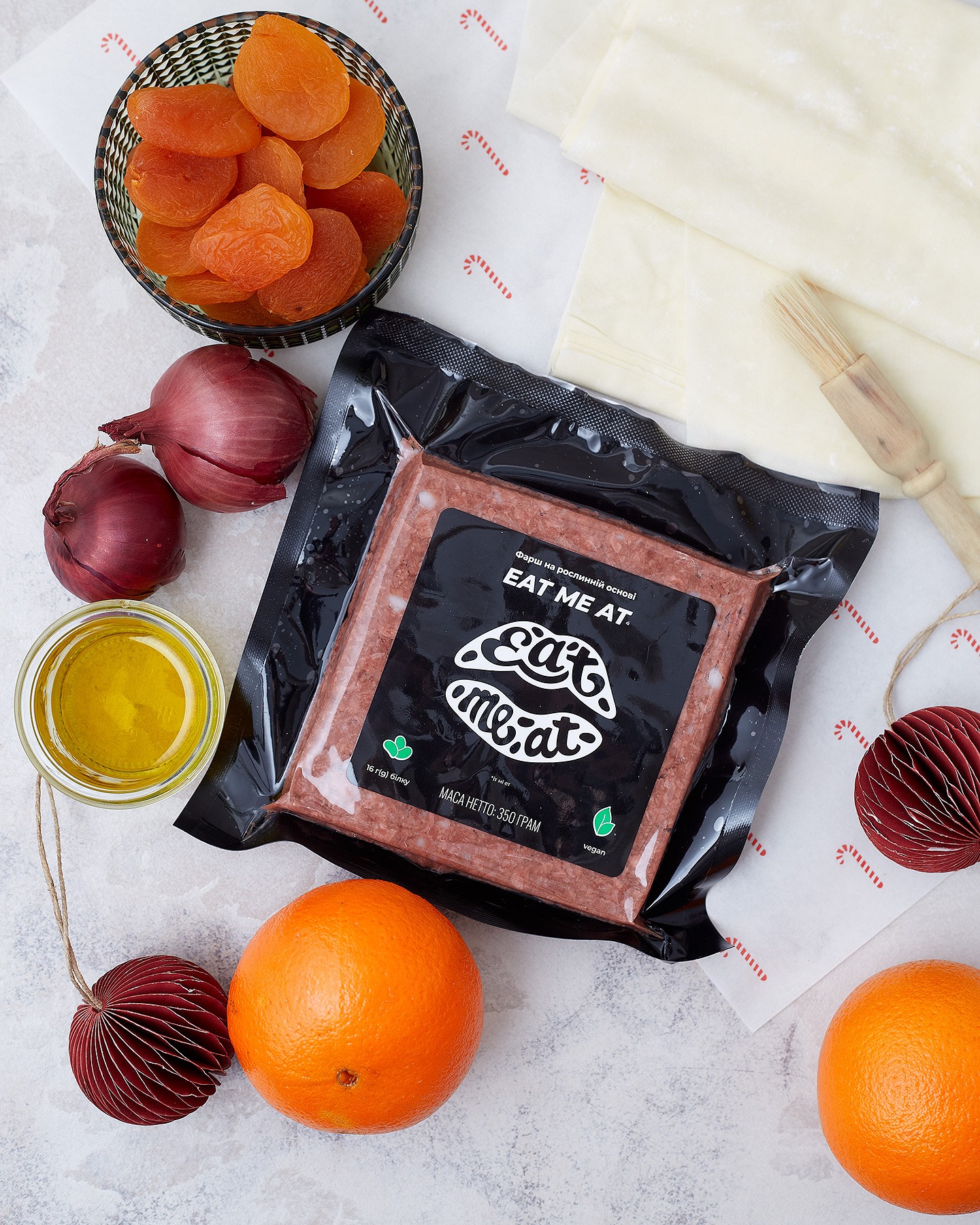 Mini-pies from filo dough with Eat me at and dried apricots (snack) - Photo №2